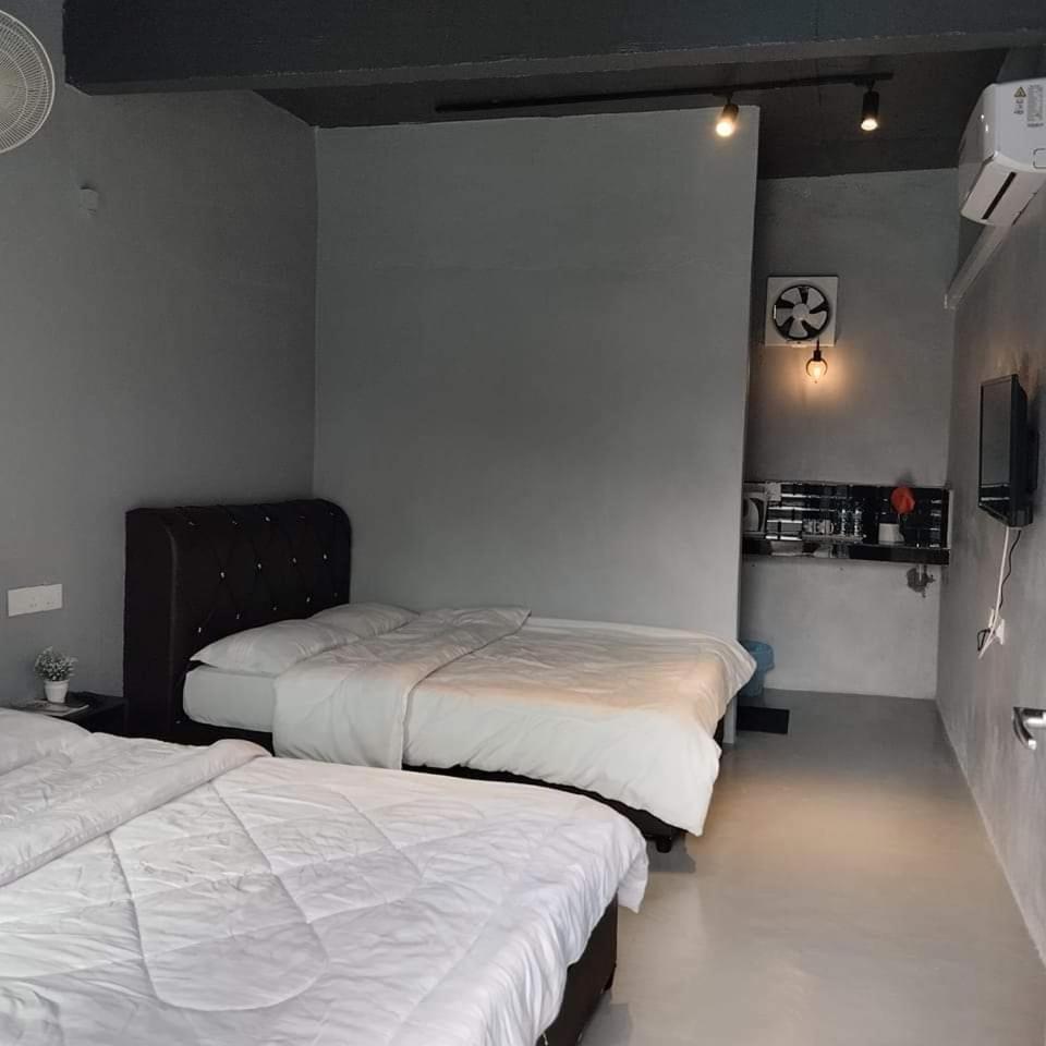 Adana Homestay & Pool Kangar Εξωτερικό φωτογραφία